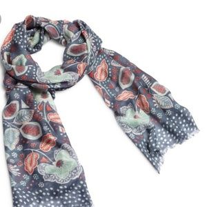 NWT Vera Bradley soft fringe scarf, nomadic floral